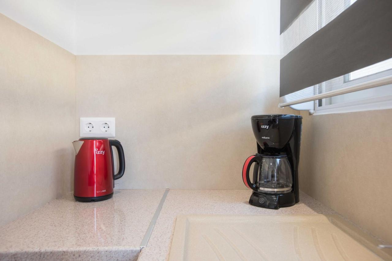 Comfy Central 1 Bedroom Apt With Terrace And View イラクリオン エクステリア 写真