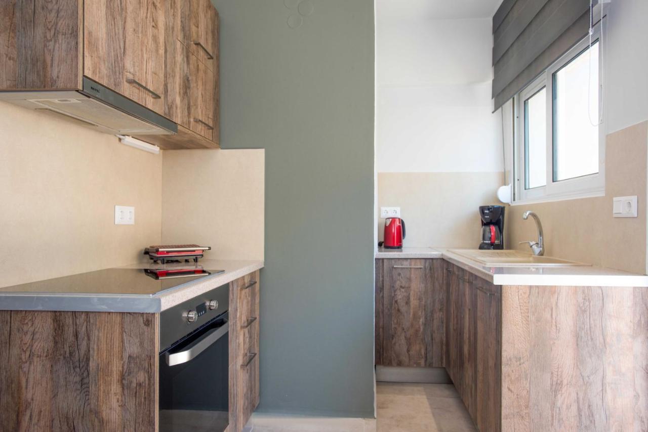Comfy Central 1 Bedroom Apt With Terrace And View イラクリオン エクステリア 写真